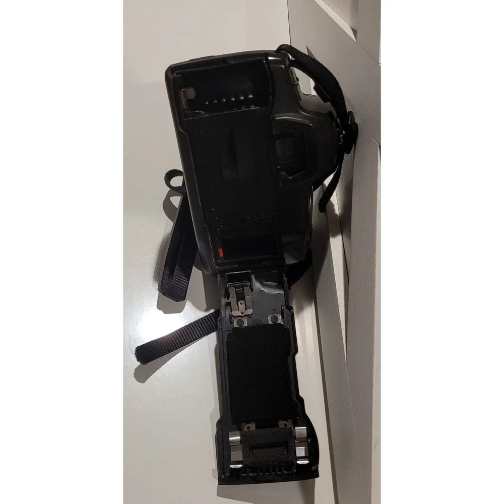 Minolta Maxxum 300si Black SLR Film Camera with 70-210mm Lens